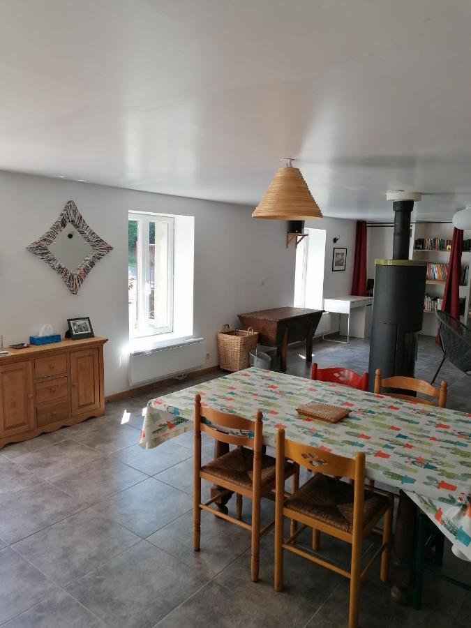 Maison renovee en pierres avec jardin près Omaha beach&Bayeux à 5mn de Port en Bessin Commes Extérieur photo