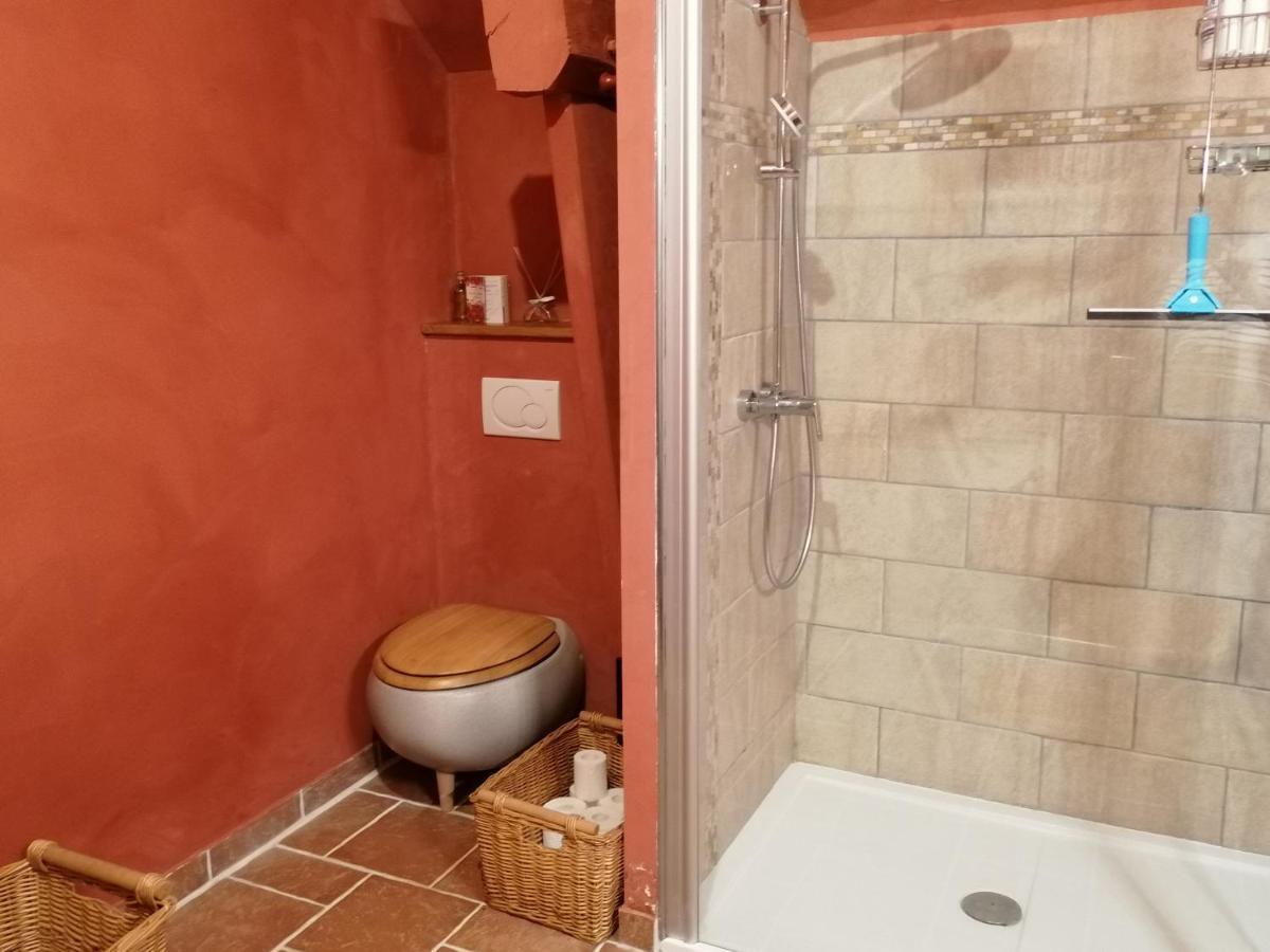 Maison renovee en pierres avec jardin près Omaha beach&Bayeux à 5mn de Port en Bessin Commes Extérieur photo