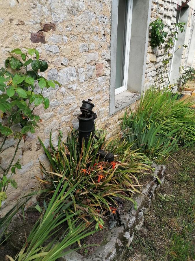 Maison renovee en pierres avec jardin près Omaha beach&Bayeux à 5mn de Port en Bessin Commes Extérieur photo