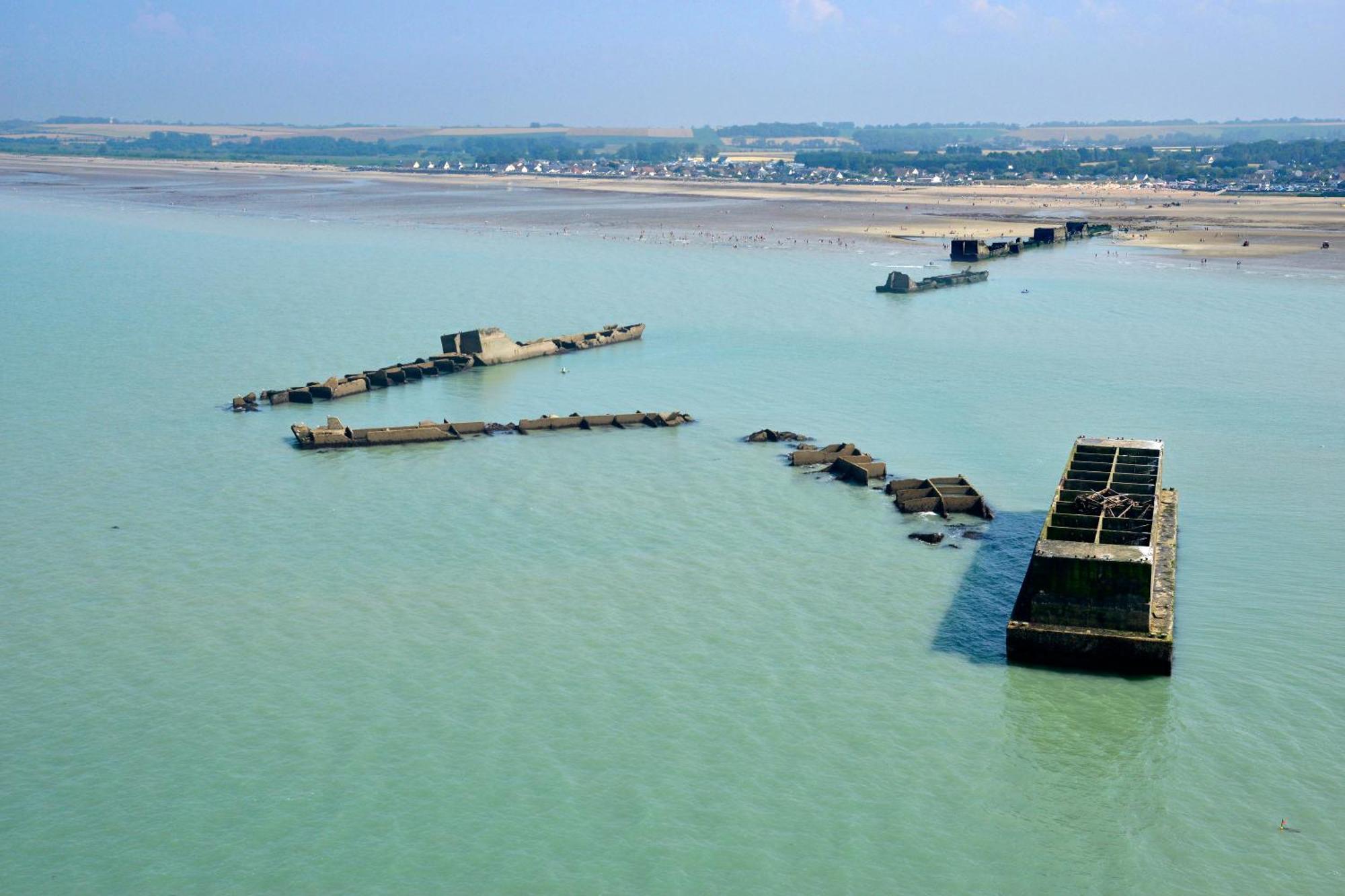 Maison renovee en pierres avec jardin près Omaha beach&Bayeux à 5mn de Port en Bessin Commes Extérieur photo