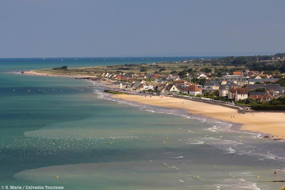 Maison renovee en pierres avec jardin près Omaha beach&Bayeux à 5mn de Port en Bessin Commes Extérieur photo